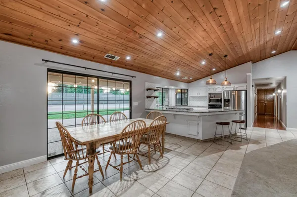 $725,000 | 10684 Mountain View Drive, Madera, CA 93636