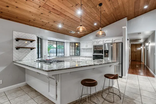$725,000 | 10684 Mountain View Drive, Madera, CA 93636