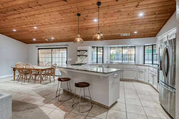 $725,000 | 10684 Mountain View Drive, Madera, CA 93636