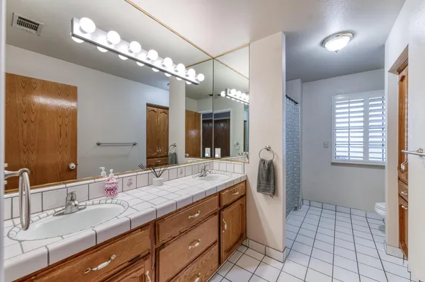 $725,000 | 10684 Mountain View Drive, Madera, CA 93636