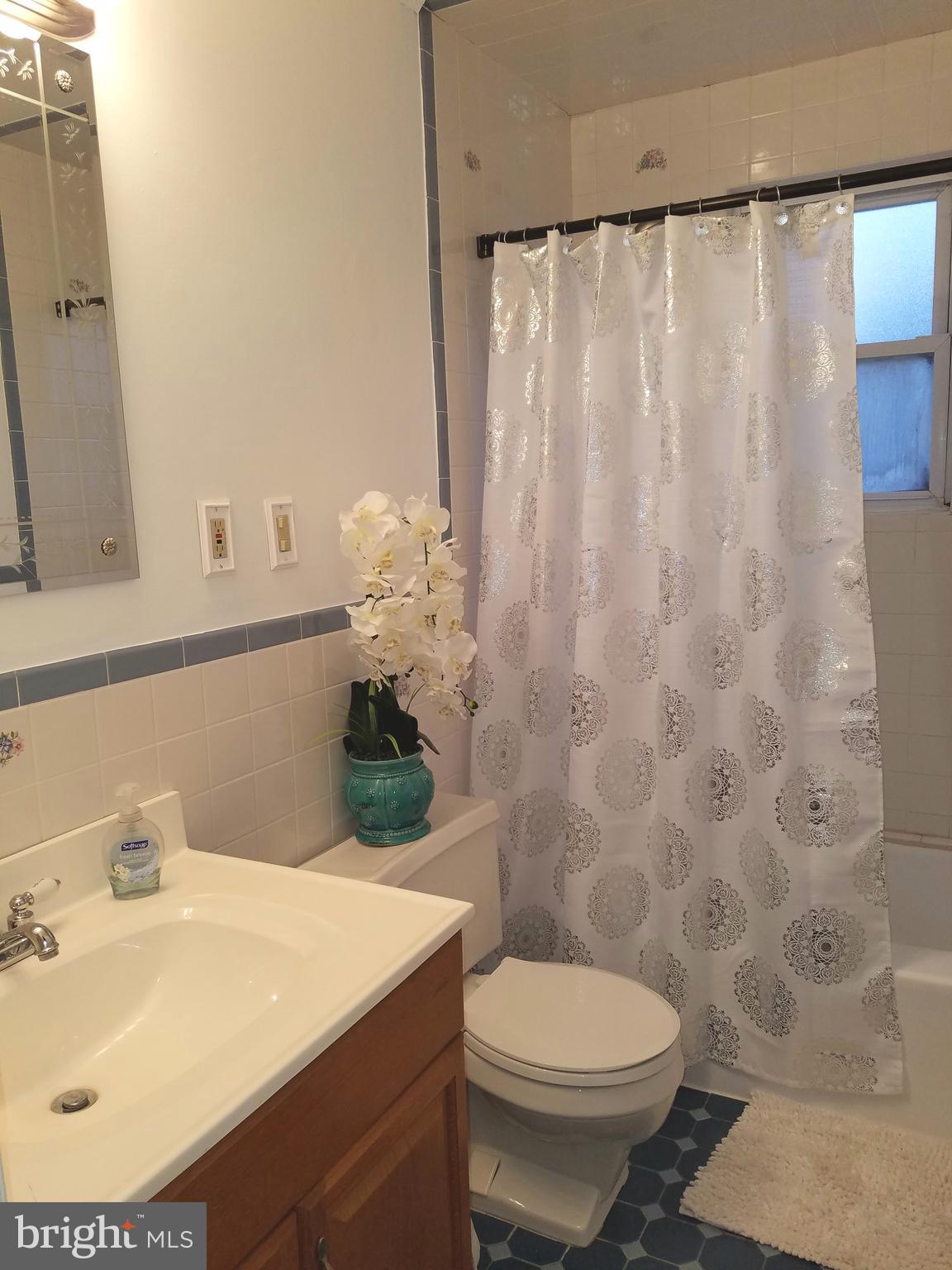 2803 East Joppa Road Baltimore, MD 21234 - Photo 8 of 22 BRIGHT TILED BATHROOM