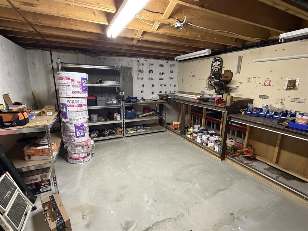 4 Robertson Road Auburn, MA 01501 - Photo 16 of 32 Gallery Image 16