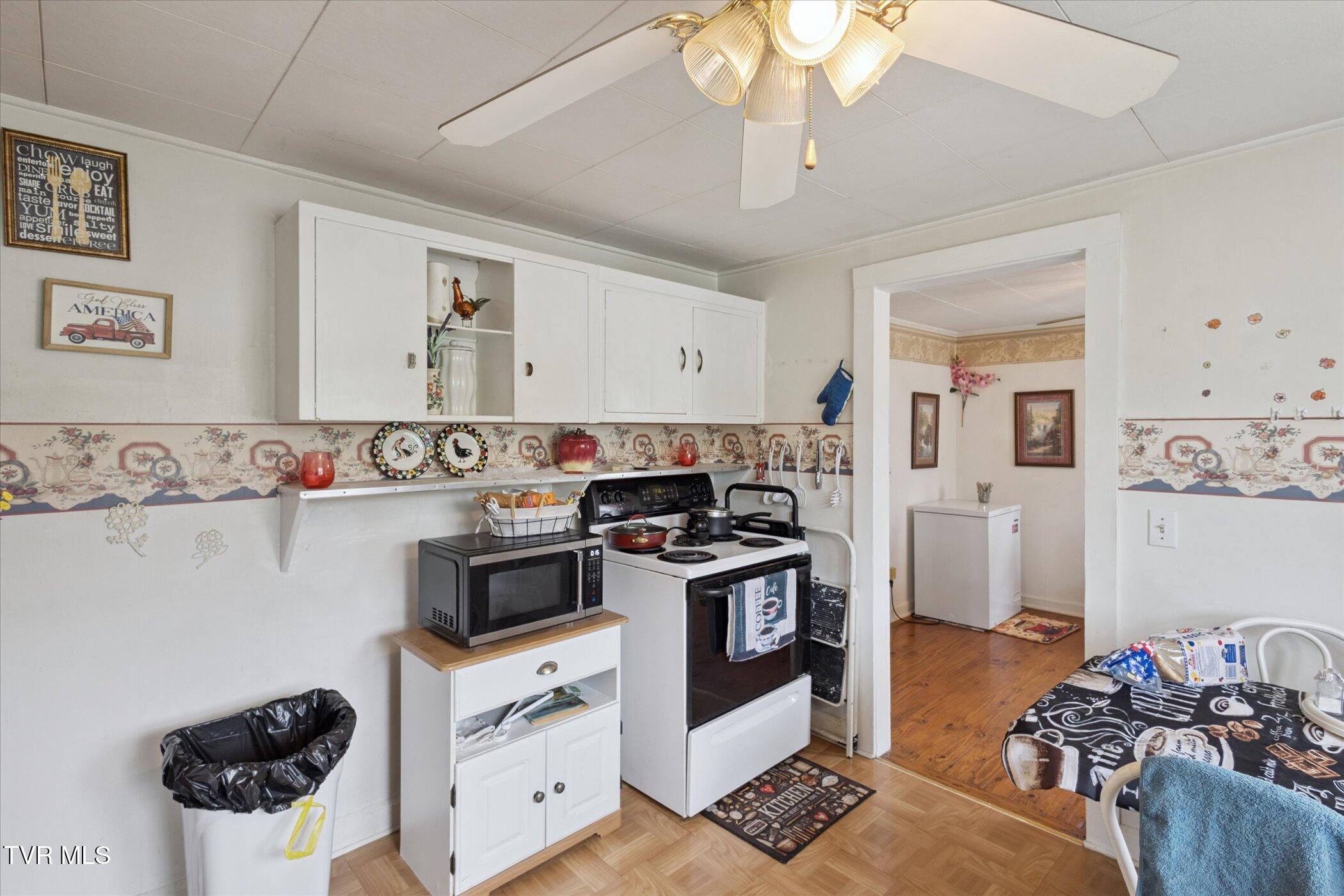 128 Rufus Taylor Road Elizabethton, TN 37643 - Photo 15 of 32 15-128-Rufus-Taylor-Rd-Elizabethton-TN-3