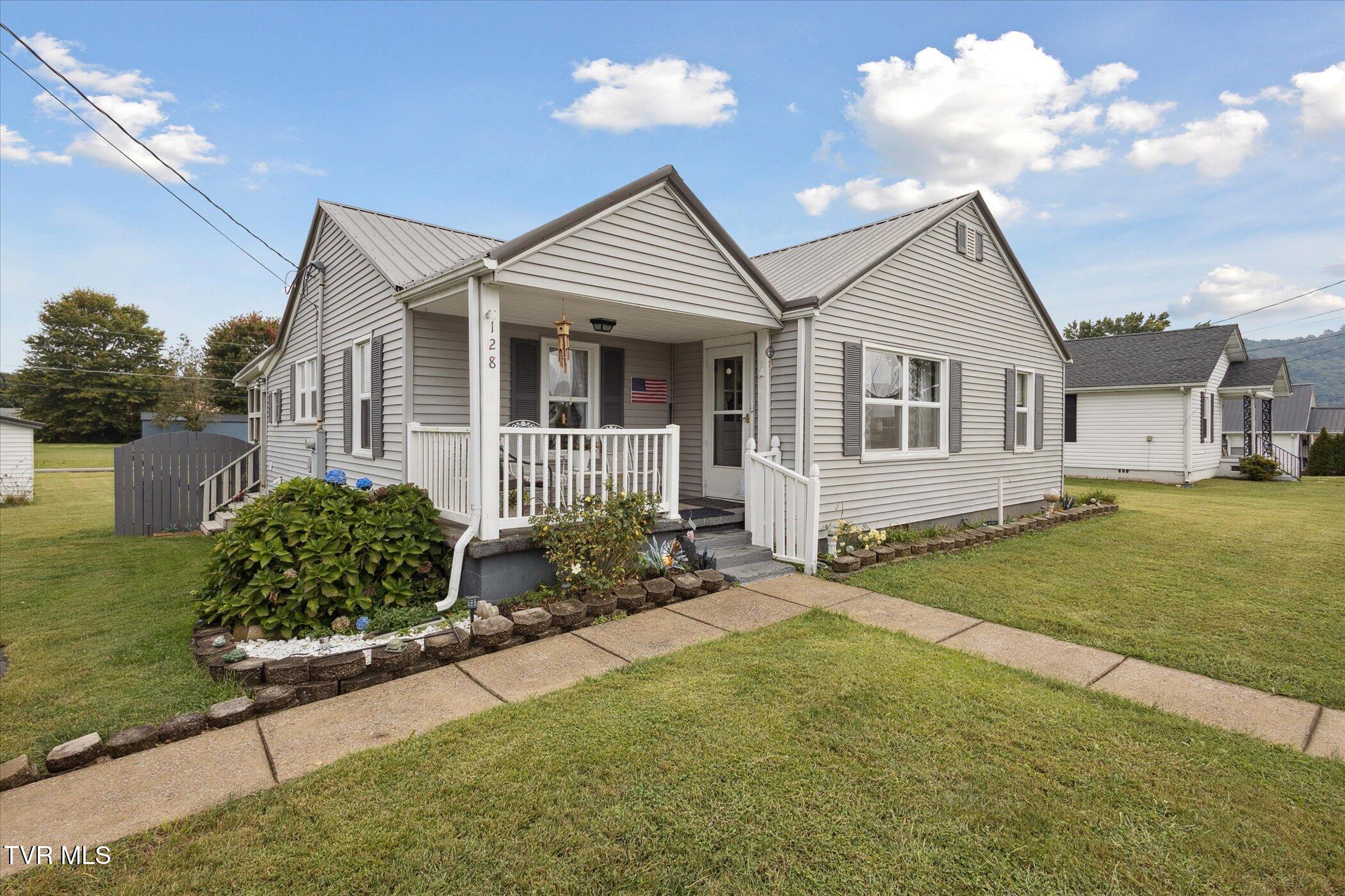 128 Rufus Taylor Road Elizabethton, TN 37643 - Photo 2 of 32 02-128-Rufus-Taylor-Rd-Elizabethton-TN-3