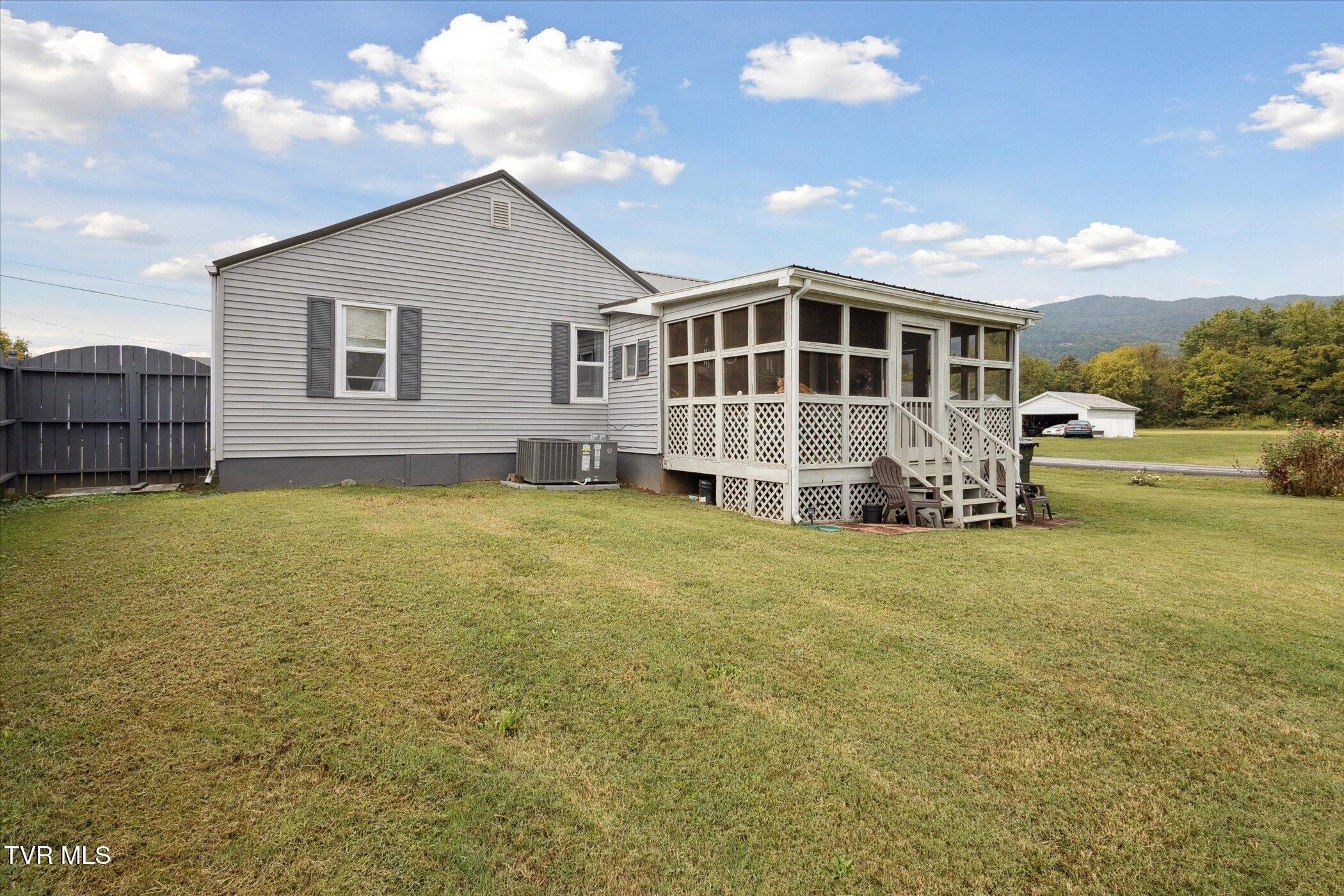 128 Rufus Taylor Road Elizabethton, TN 37643 - Photo 29 of 32 29-128-Rufus-Taylor-Rd-Elizabethton-TN-3
