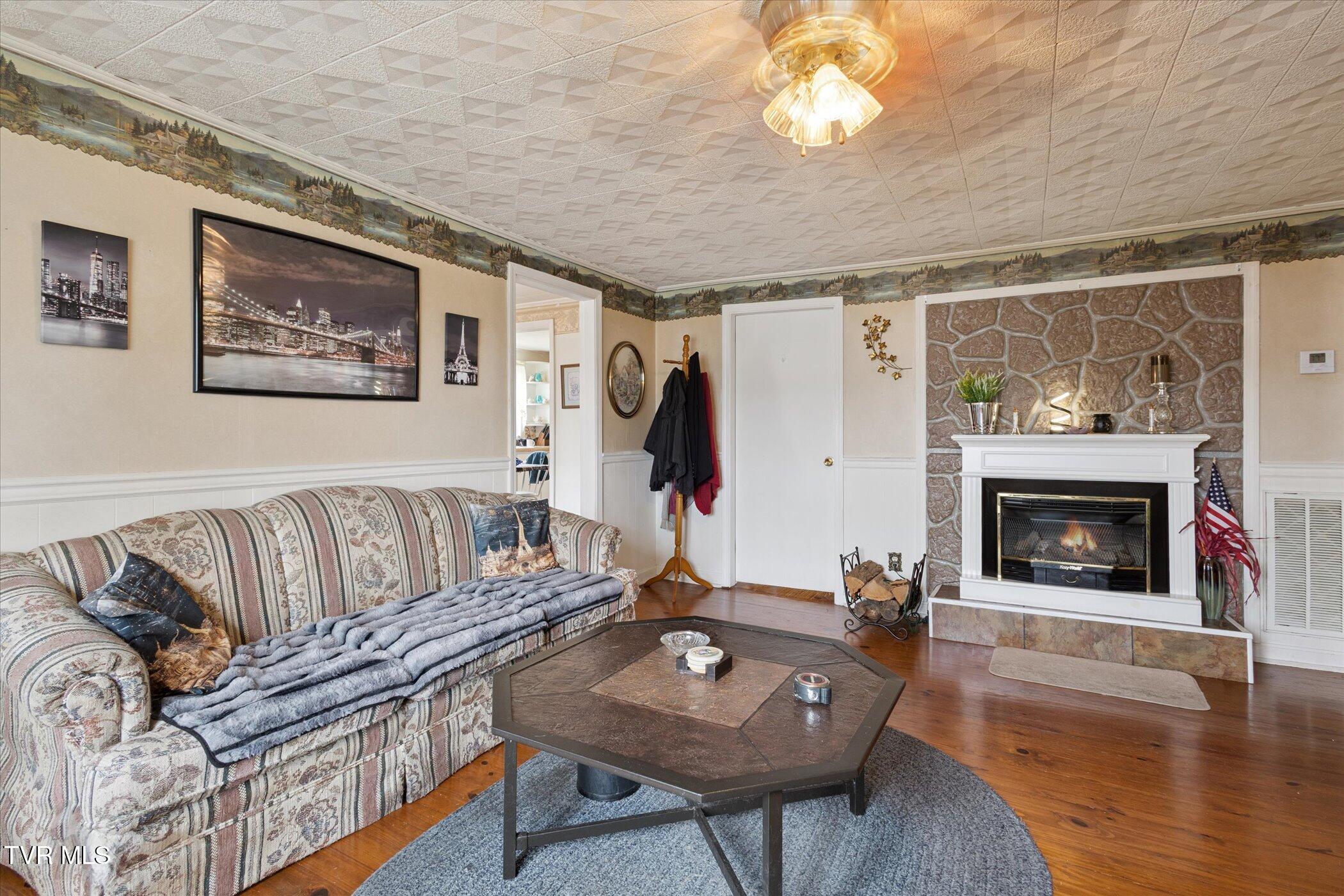 128 Rufus Taylor Road Elizabethton, TN 37643 - Photo 9 of 32 09-128-Rufus-Taylor-Rd-Elizabethton-TN-3