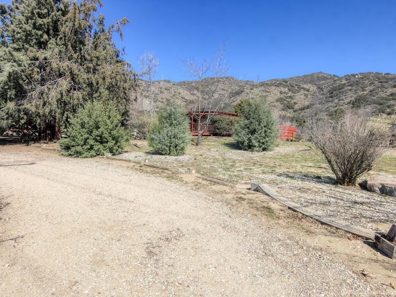26121 Bear Valley Road Tehachapi, CA 93561 - Photo 5 of 65 Gallery Image 5