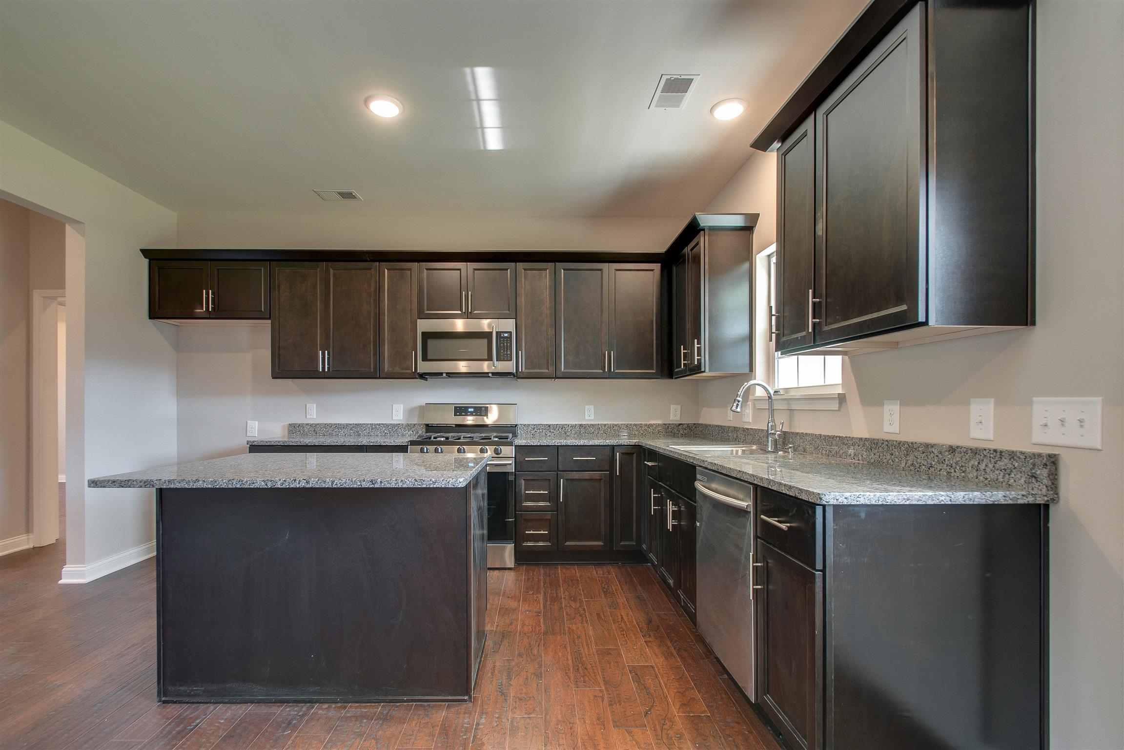204 Gill Road White Bluff, TN 37187 - Photo 5 of 18 Gallery Image 5