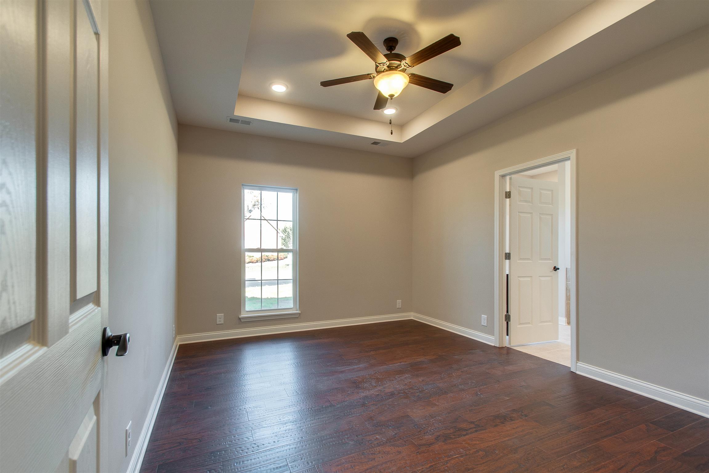 204 Gill Road White Bluff, TN 37187 - Photo 9 of 18 Gallery Image 9