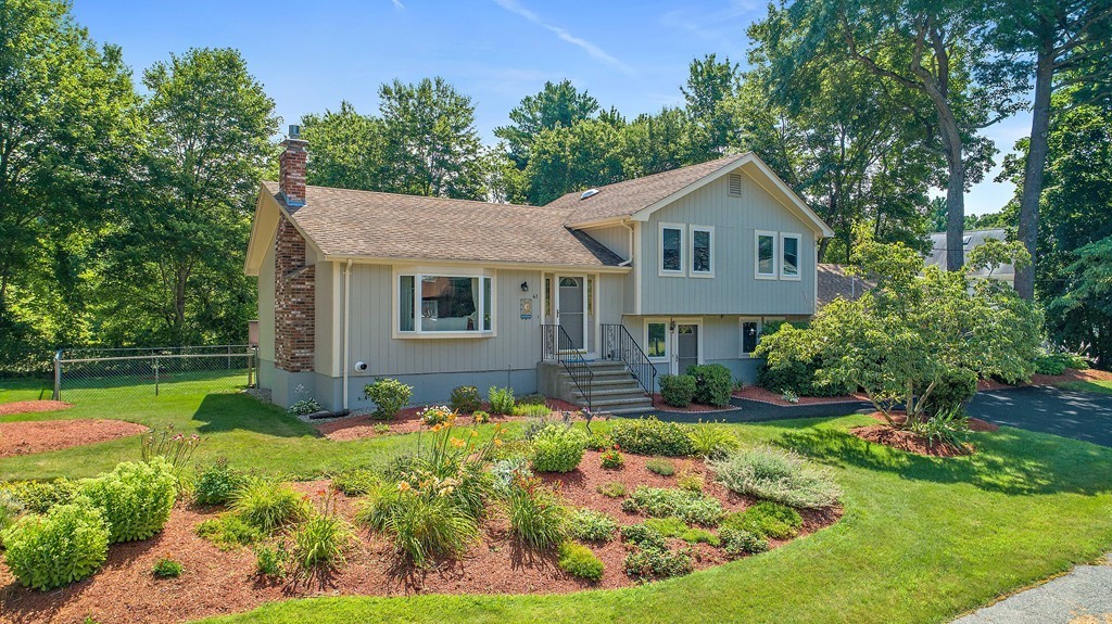 41 Stevens Terrace Randolph, MA 02368 - Photo 11 of 38