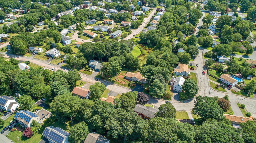 41 Stevens Terrace Randolph, MA 02368 - Photo 8 of 38