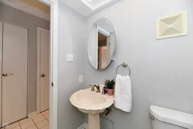 $164,900 | 1113 Canterbury Square South, Indianapolis, IN 46260