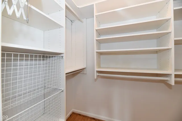 $164,900 | 1113 Canterbury Square South, Indianapolis, IN 46260