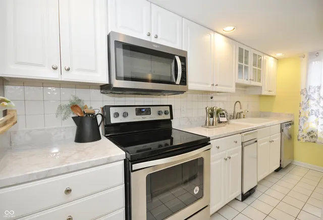 $164,900 | 1113 Canterbury Square South, Indianapolis, IN 46260