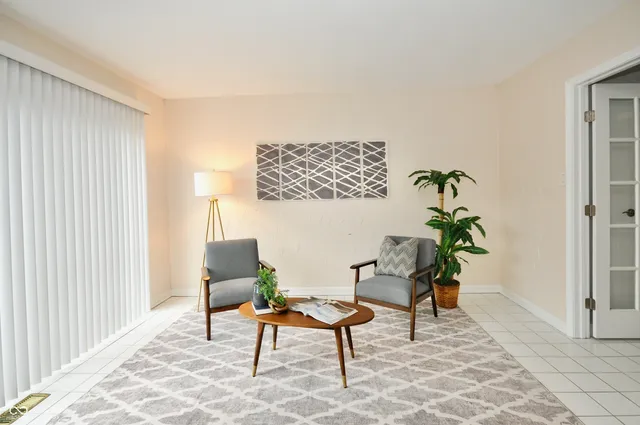 $164,900 | 1113 Canterbury Square South, Indianapolis, IN 46260