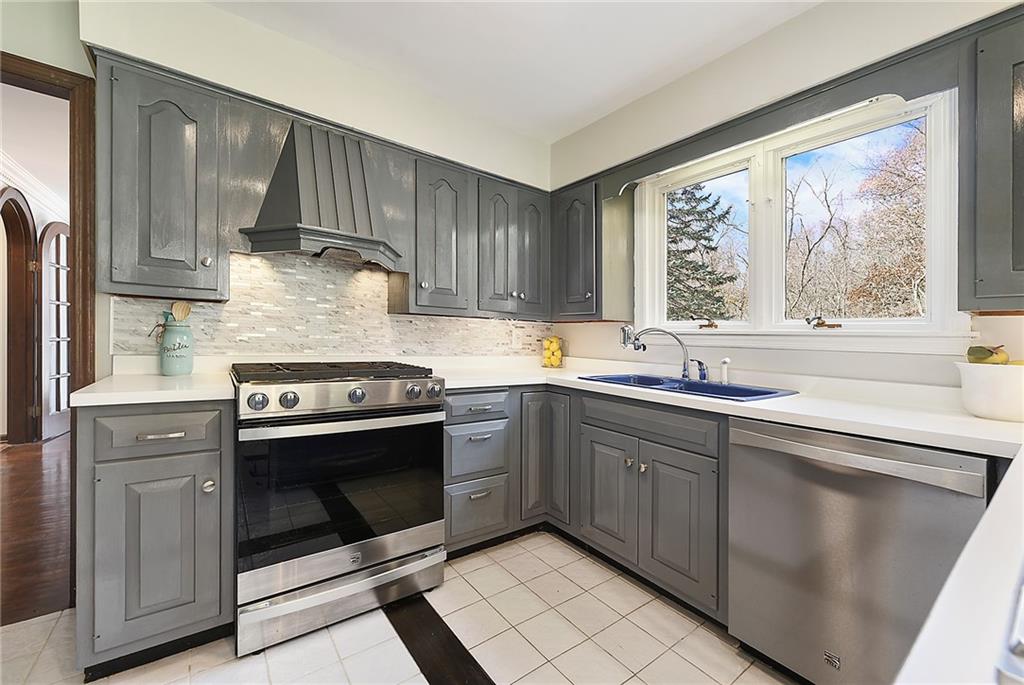 3393 Foster Road White Oak, PA 15131 - Photo 13 of 25 Gallery Image 13
