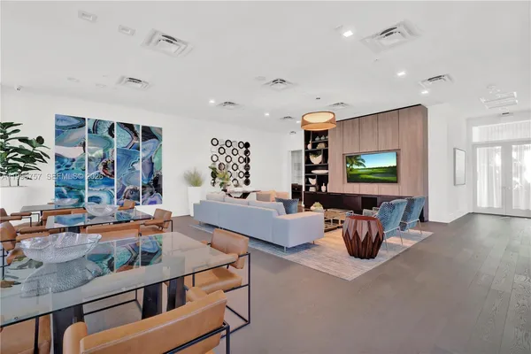 $748,000 | 8319 Northwest 49th Street, Doral, FL 33166