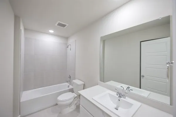 $2,300 | 577 Sierra Ridge, Lavon, TX 75166