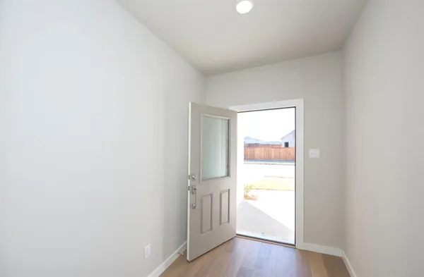 $2,300 | 577 Sierra Ridge, Lavon, TX 75166