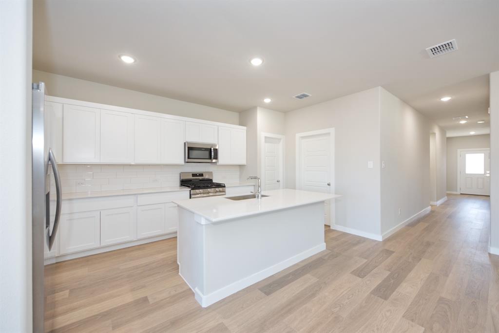 577 Sierra Ridge Lavon, TX 75166 - Photo 4 of 26