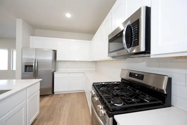 $2,300 | 577 Sierra Ridge, Lavon, TX 75166