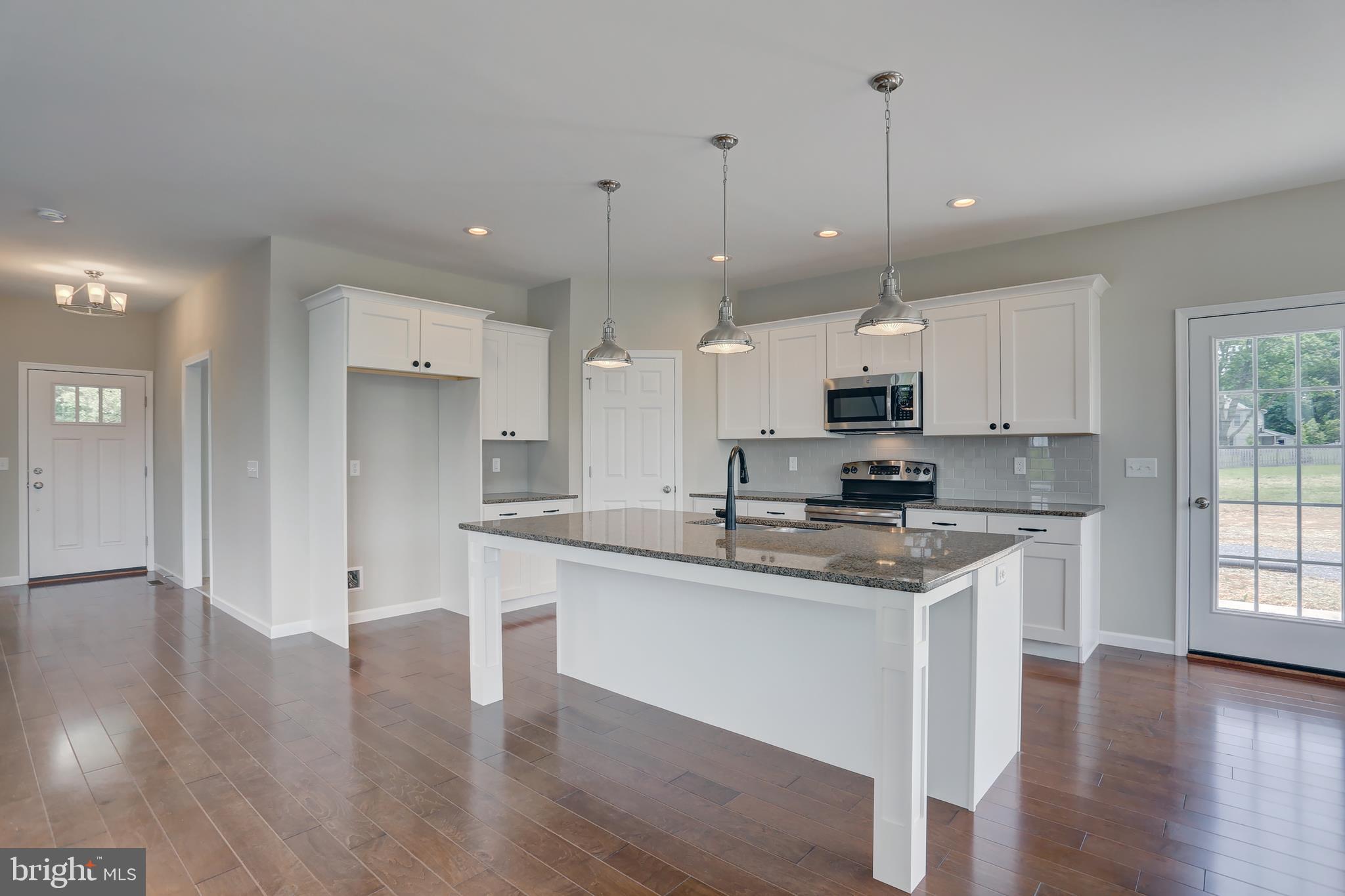 606 West Orange Street Lititz, PA 17543 - Photo 11 of 28