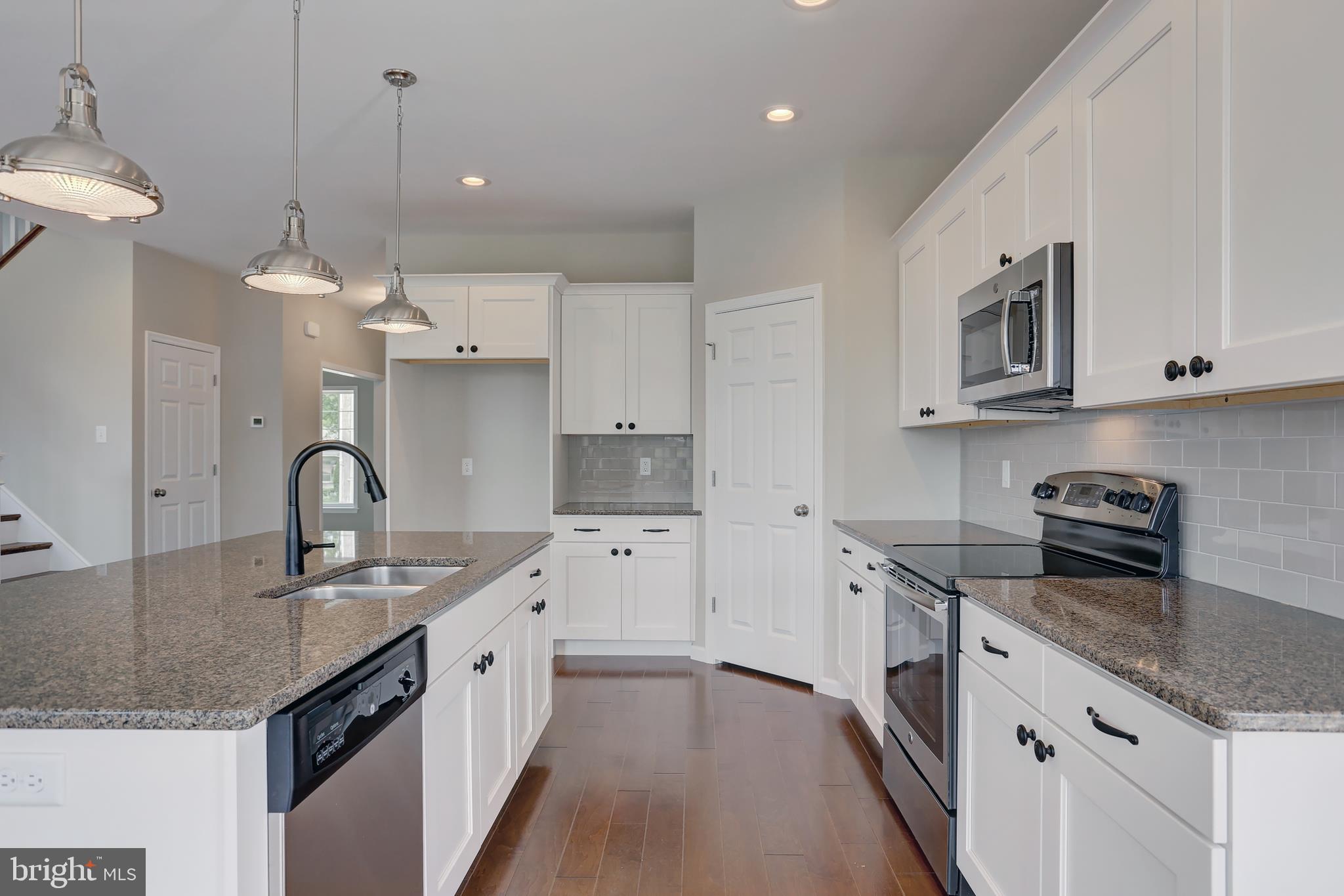 606 West Orange Street Lititz, PA 17543 - Photo 12 of 28