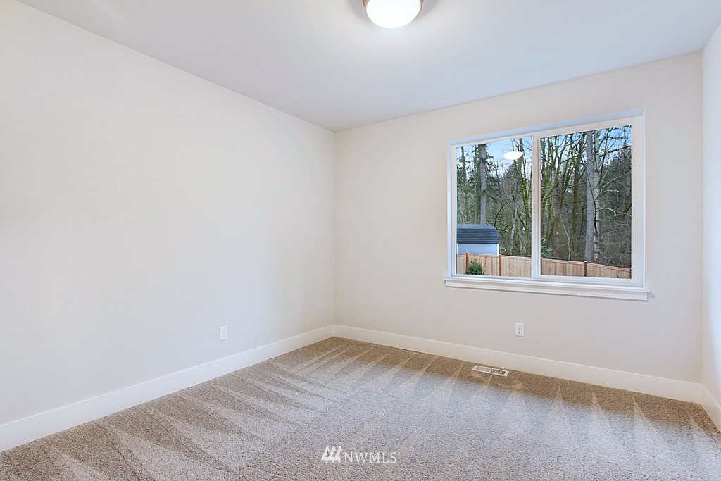 17722 Clover Road Bothell, WA 98012 - Photo 25 of 27