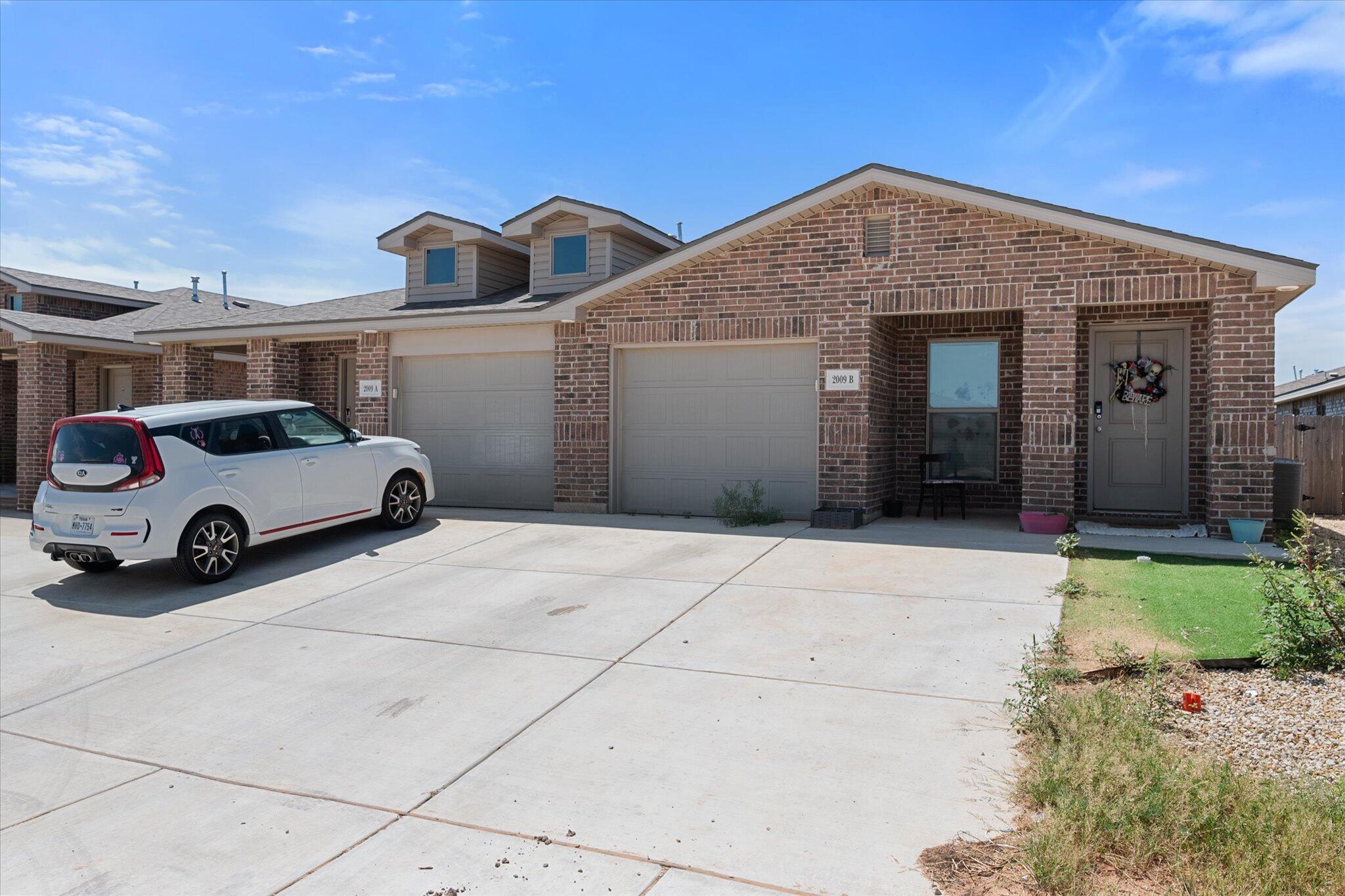 2009 Corpus Avenue Wolfforth, TX 79382 - Photo 2 of 21 31-2004 Corpus unit A and B_7944