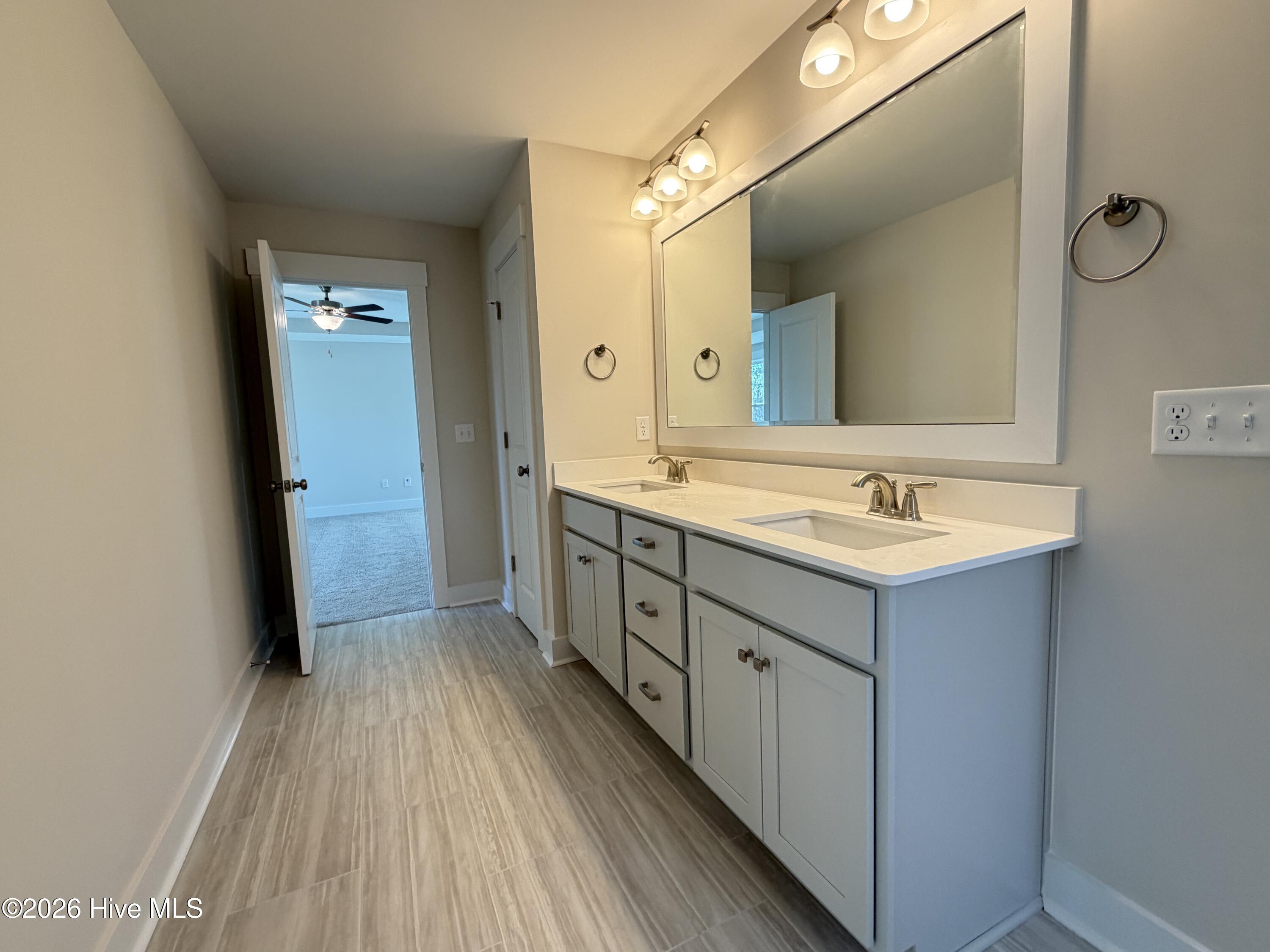 227 Hickory Lane Hampstead, NC 28443 - Photo 18 of 51 Primary bath