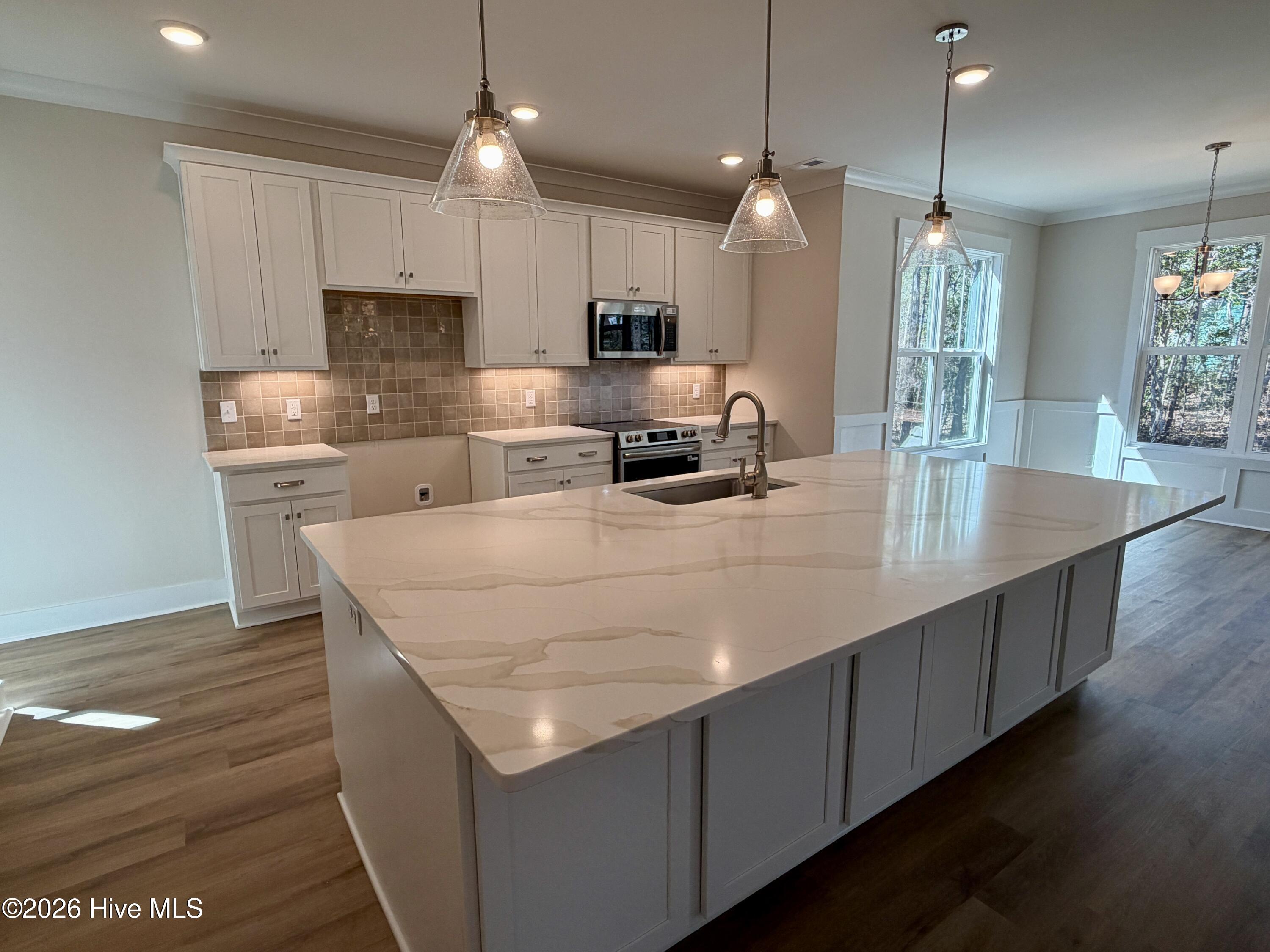 227 Hickory Lane Hampstead, NC 28443 - Photo 5 of 51 227 Hickory Lane