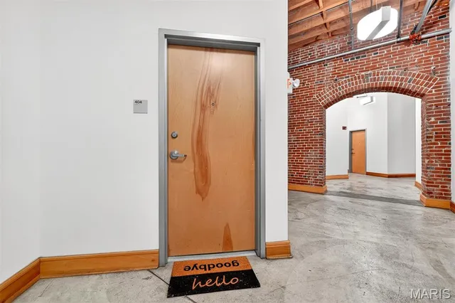 $149,900 | 1004 Spruce Street, Unit 404, St. Louis, MO 63102