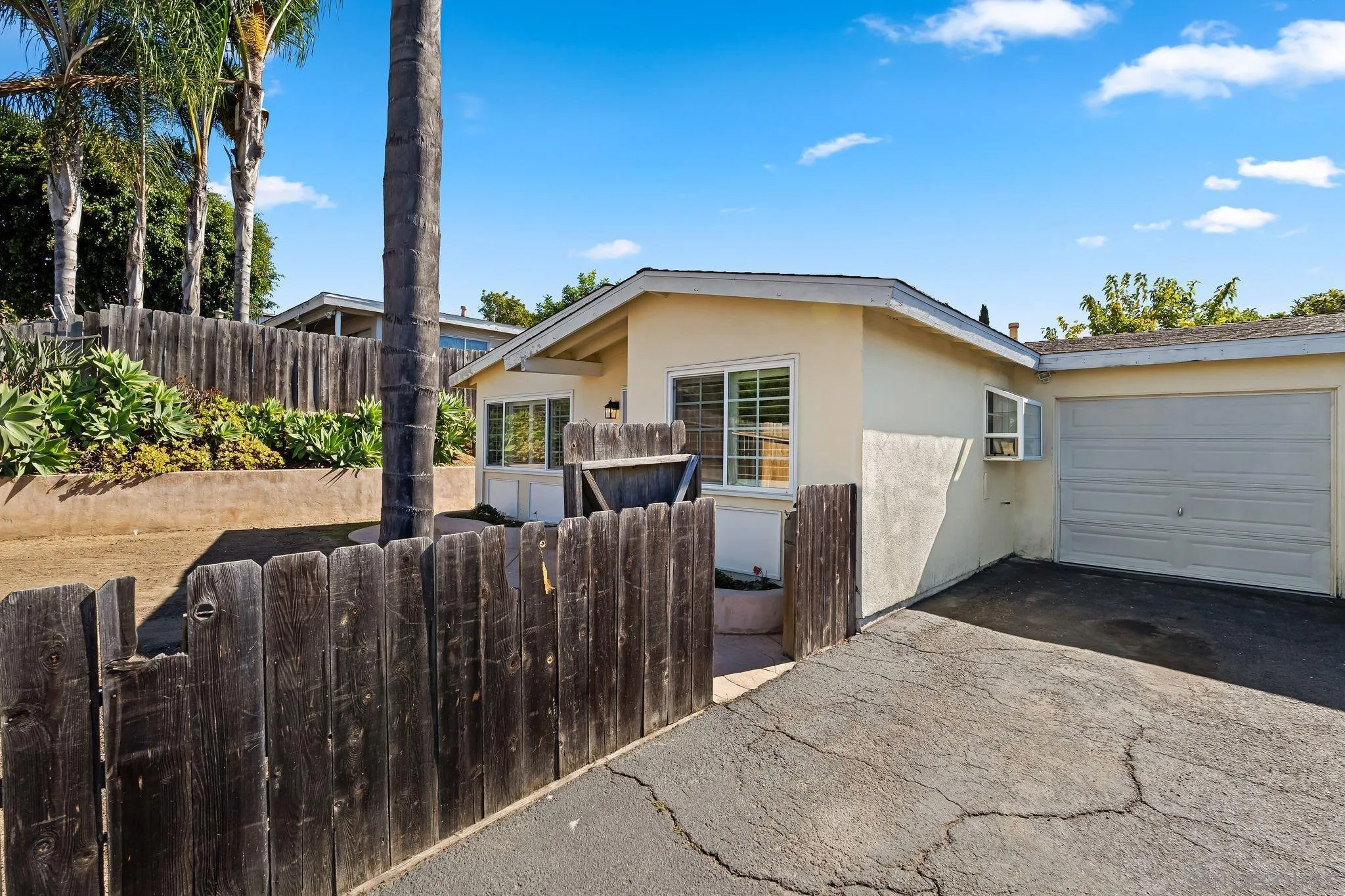 3511 Badillo Road San Marcos, CA 92069 - Photo 3 of 32 Gallery Image 3