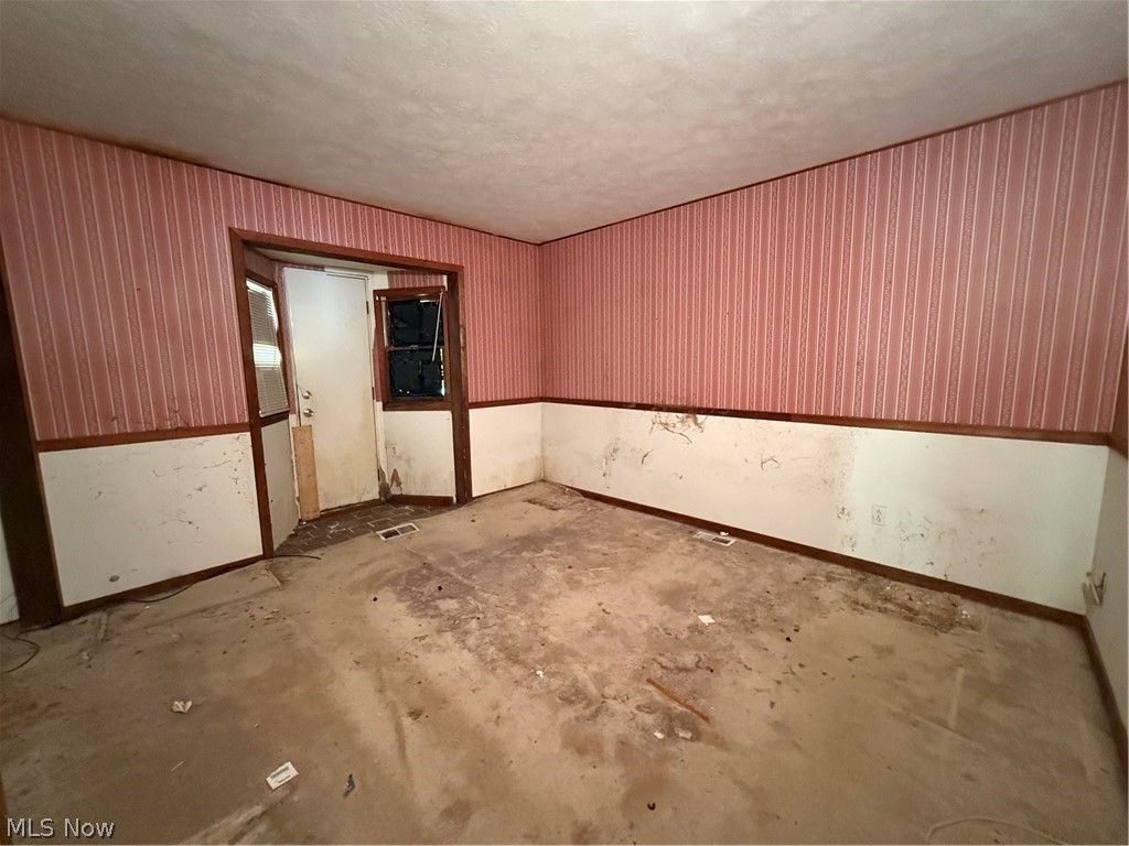 7004 Roe Boulevard Madison, OH 44057 - Photo 12 of 13