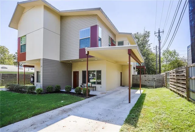 a front view of house with yard