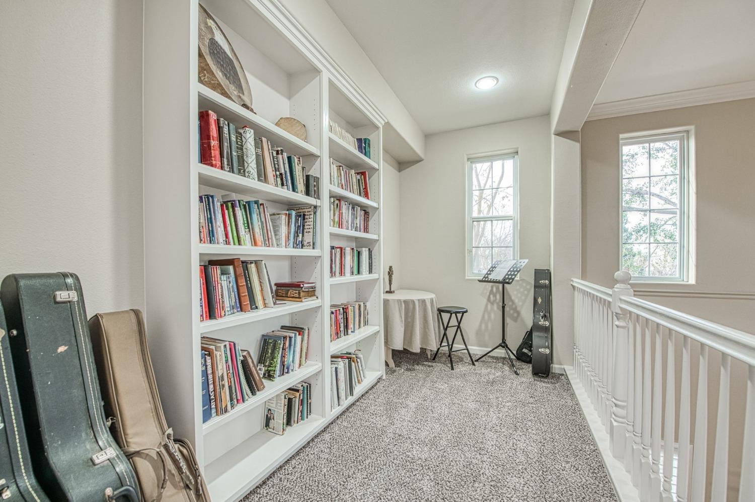 4626 North Arrow Ridge Way Clovis, CA 93619 - Photo 31 of 79 Upstairs library