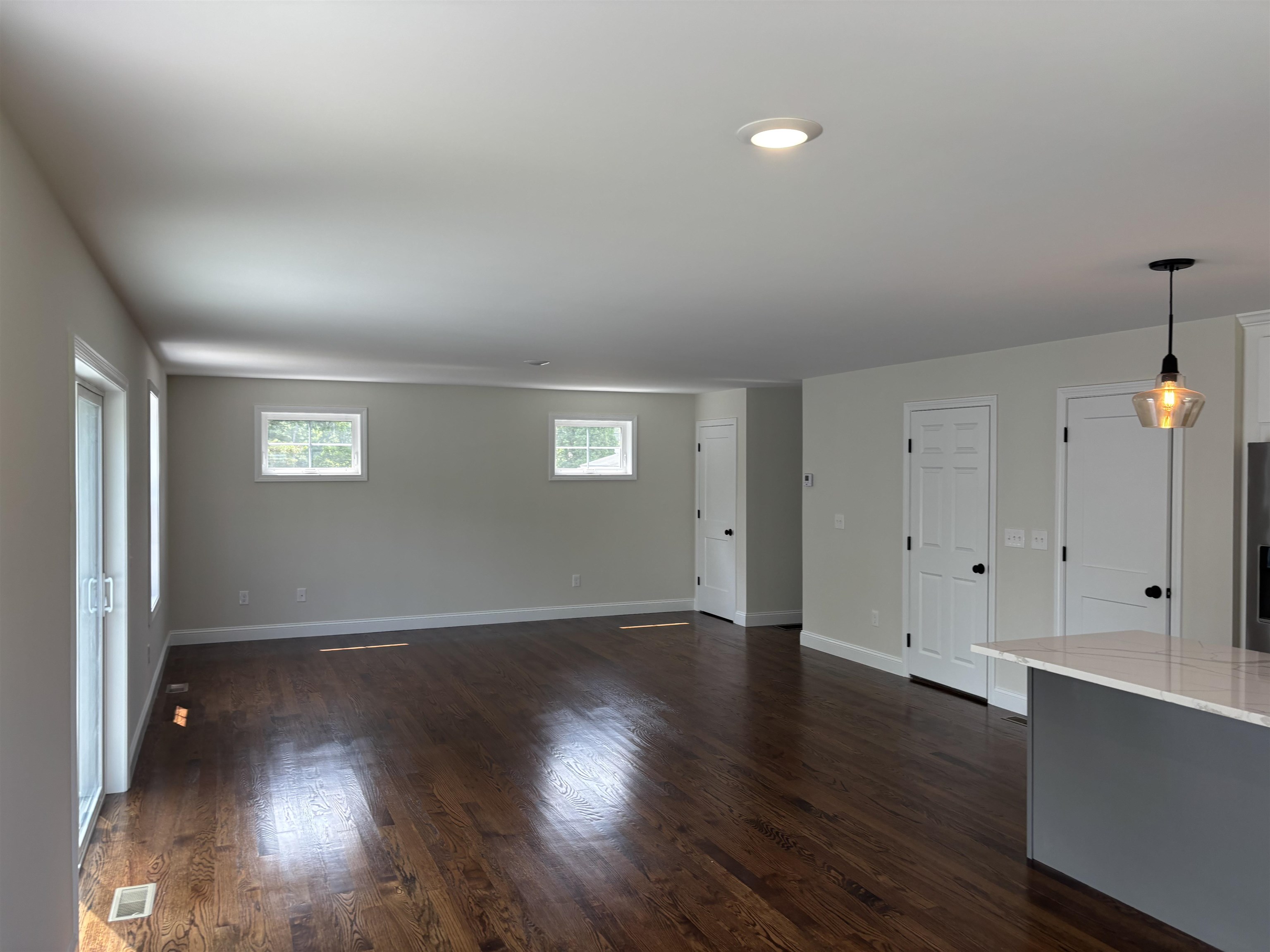 153 Garvin Avenue Manchester, NH 03109 - Photo 11 of 15