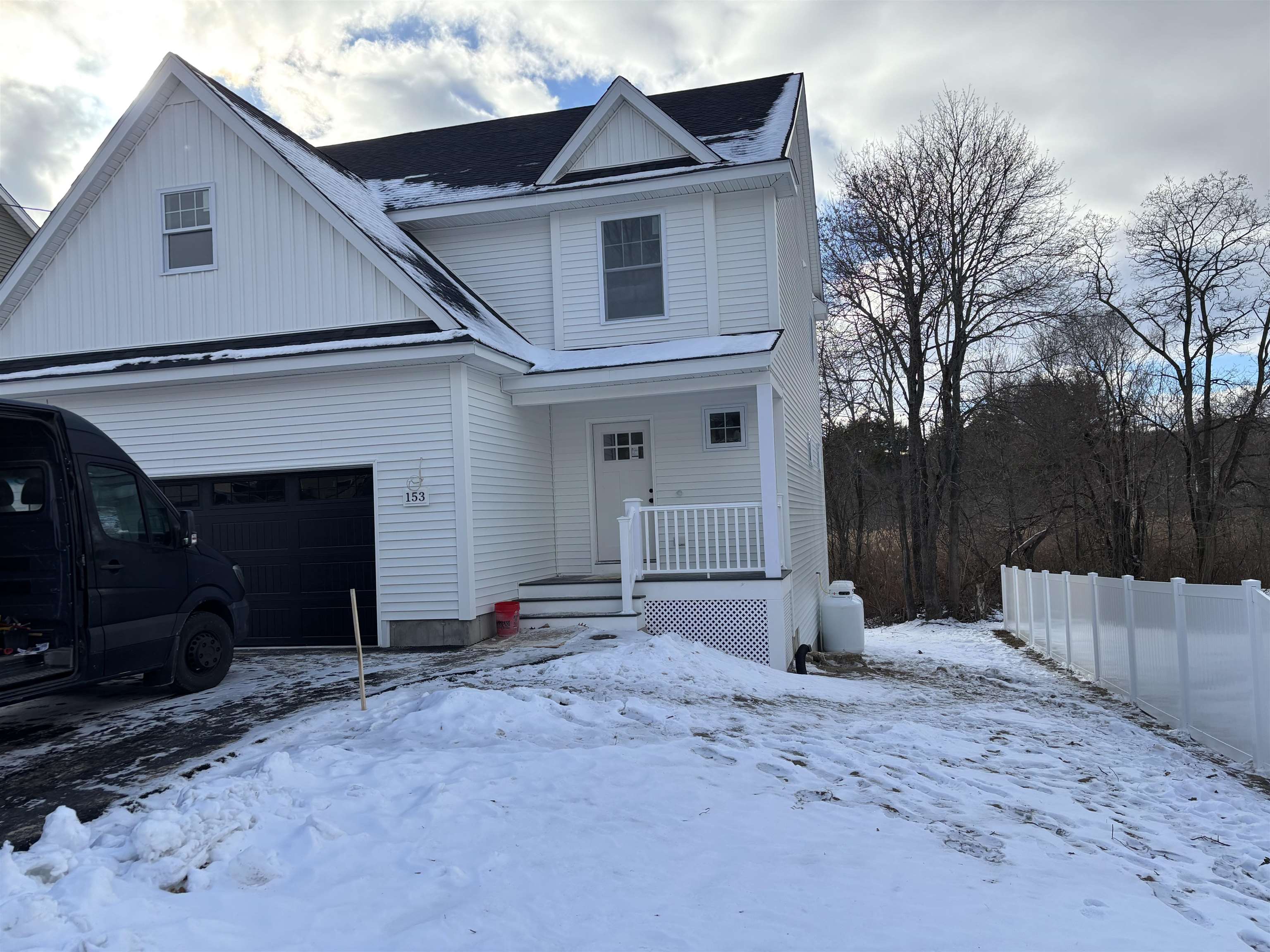 153 Garvin Avenue Manchester, NH 03109 - Photo 4 of 15