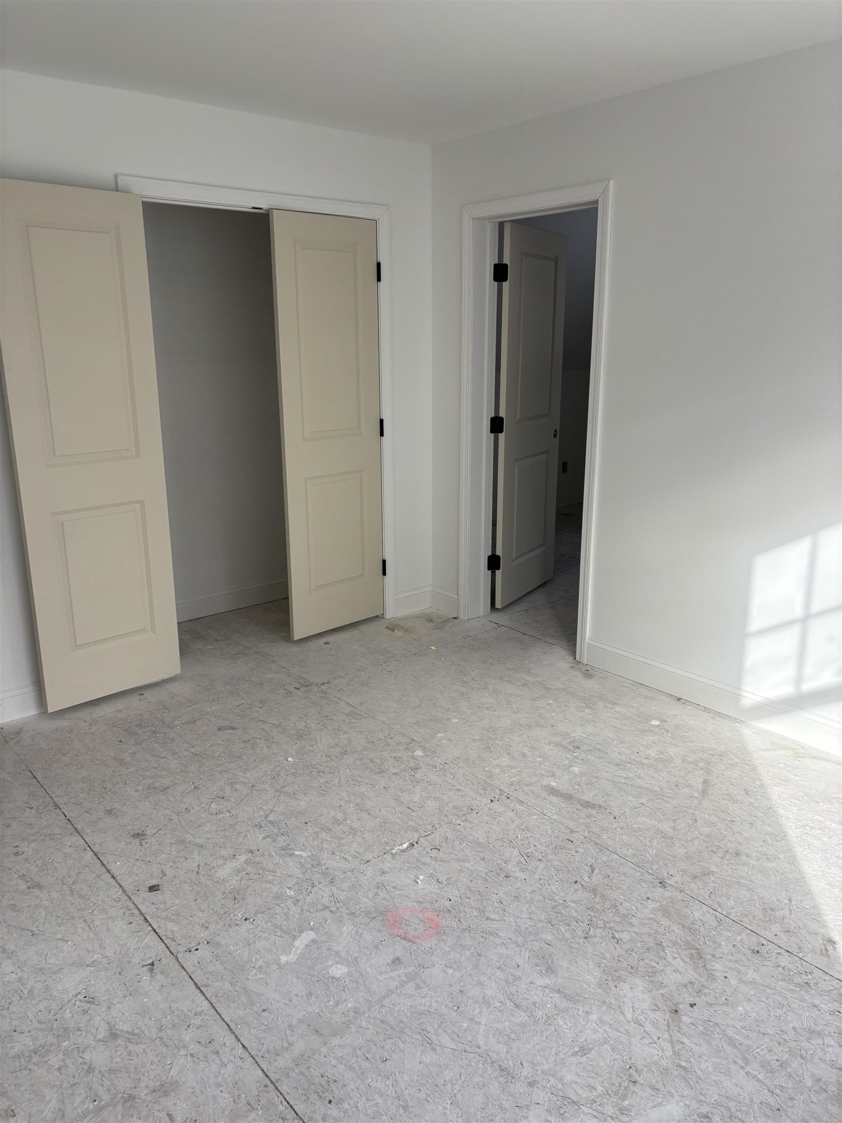 153 Garvin Avenue Manchester, NH 03109 - Photo 8 of 15