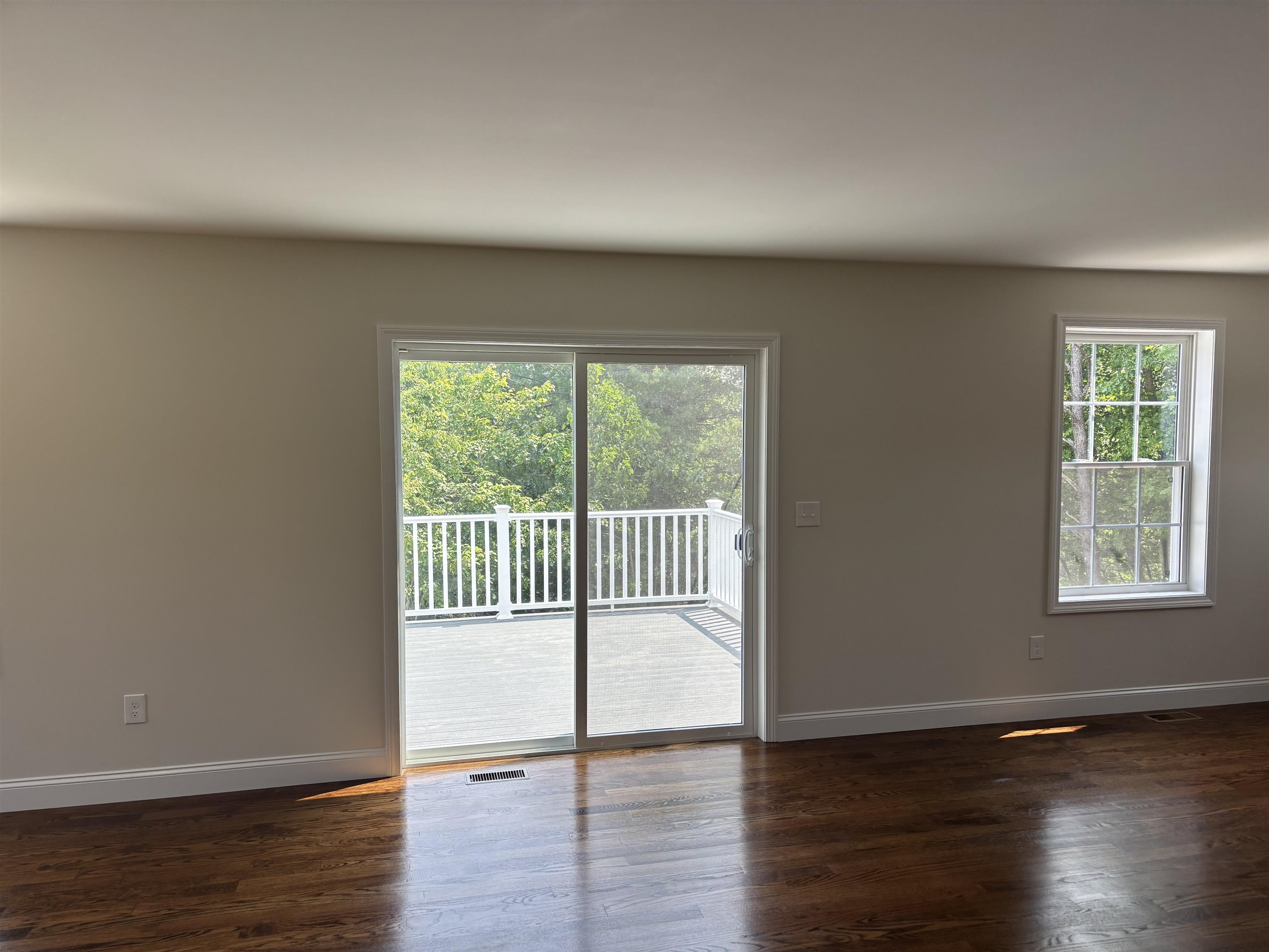 153 Garvin Avenue Manchester, NH 03109 - Photo 10 of 15