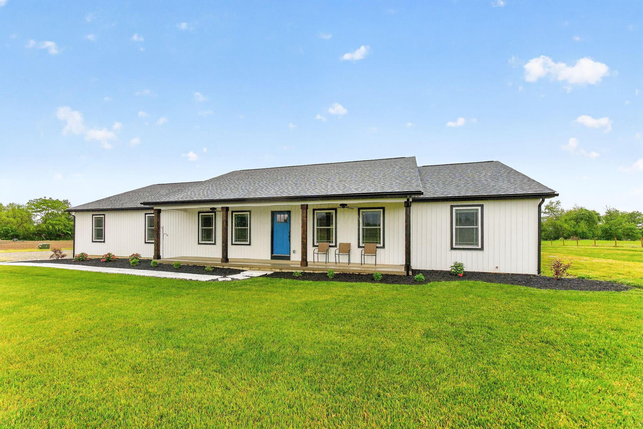 25461 Shoemaker Road Circleville, OH 43113 - Photo 4 of 61 25461 Shoemaker (Exterior)-5