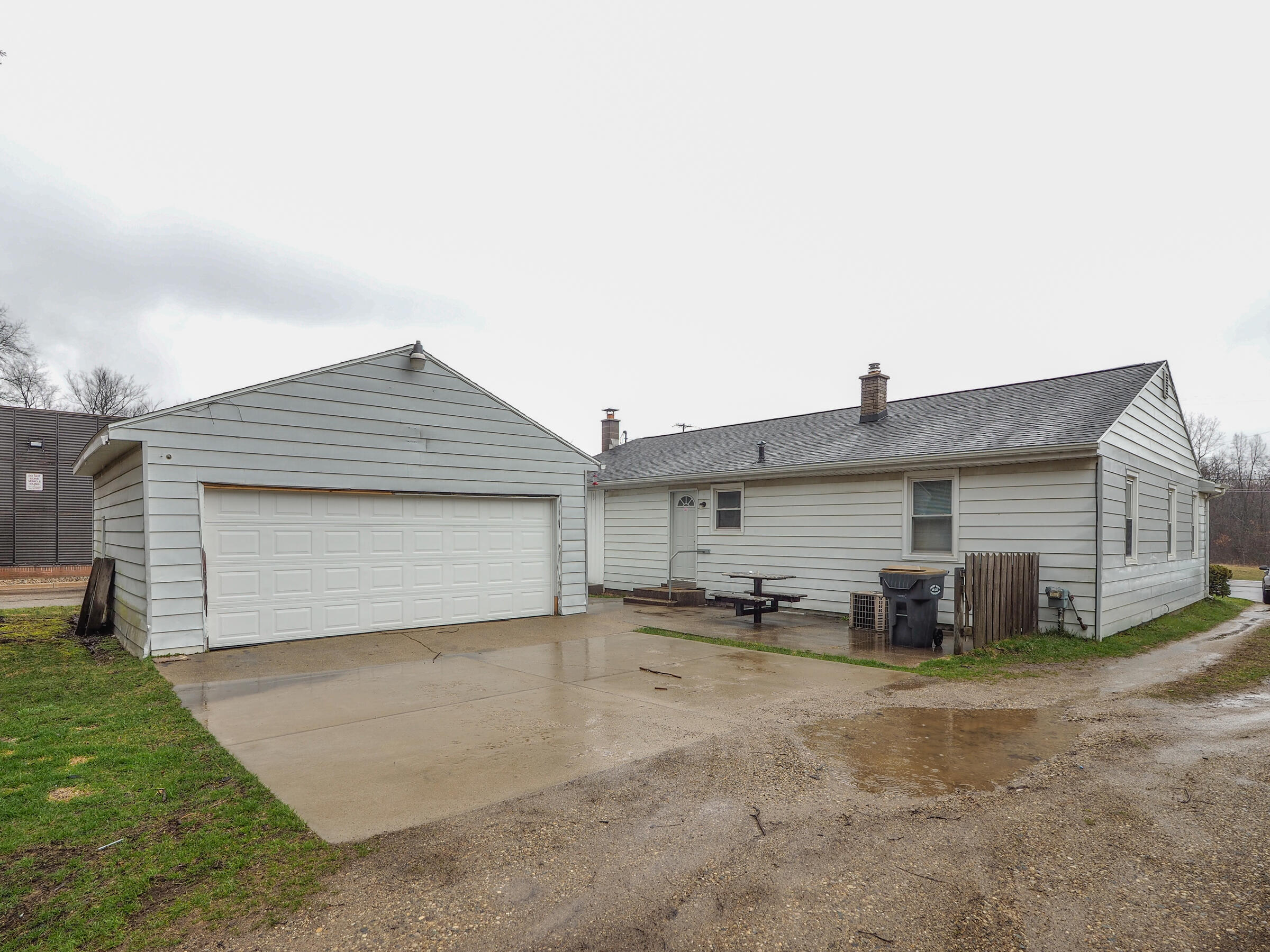8516 Portage Road Portage, MI 49002 - Photo 4 of 22 8516 Portage Rd-129