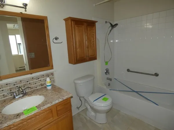 $159,900 | 110 East Weile Avenue, Unit 1, Spokane, WA 99208