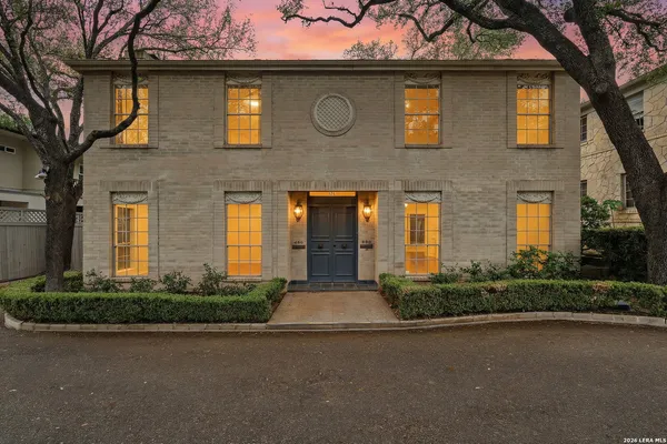 $3,600 | 484 East Olmos Drive, Olmos Park, TX 78212