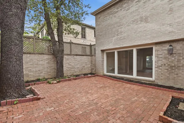 $3,600 | 484 East Olmos Drive, Olmos Park, TX 78212