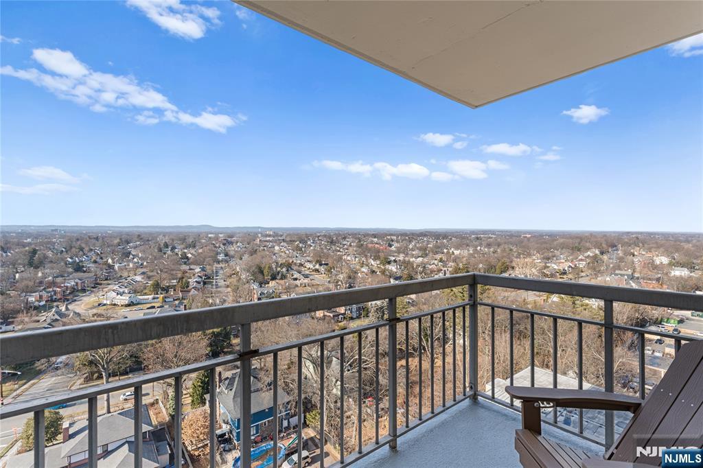 307 Prospect Avenue, Unit 17D Hackensack, NJ 07601 - Photo 13 of 29