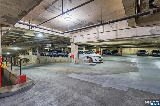 $299,900 | 307 Prospect Avenue, Unit 17D, Hackensack, NJ 07601