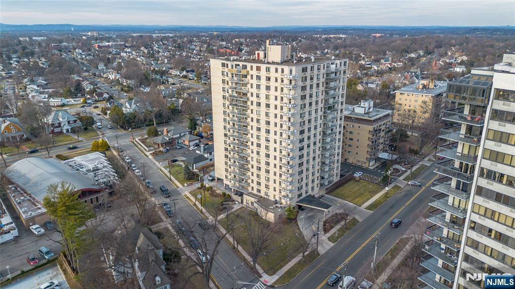 307 Prospect Avenue, Unit 17D Hackensack, NJ 07601 - Photo 25 of 29 an aerial view of multiple house