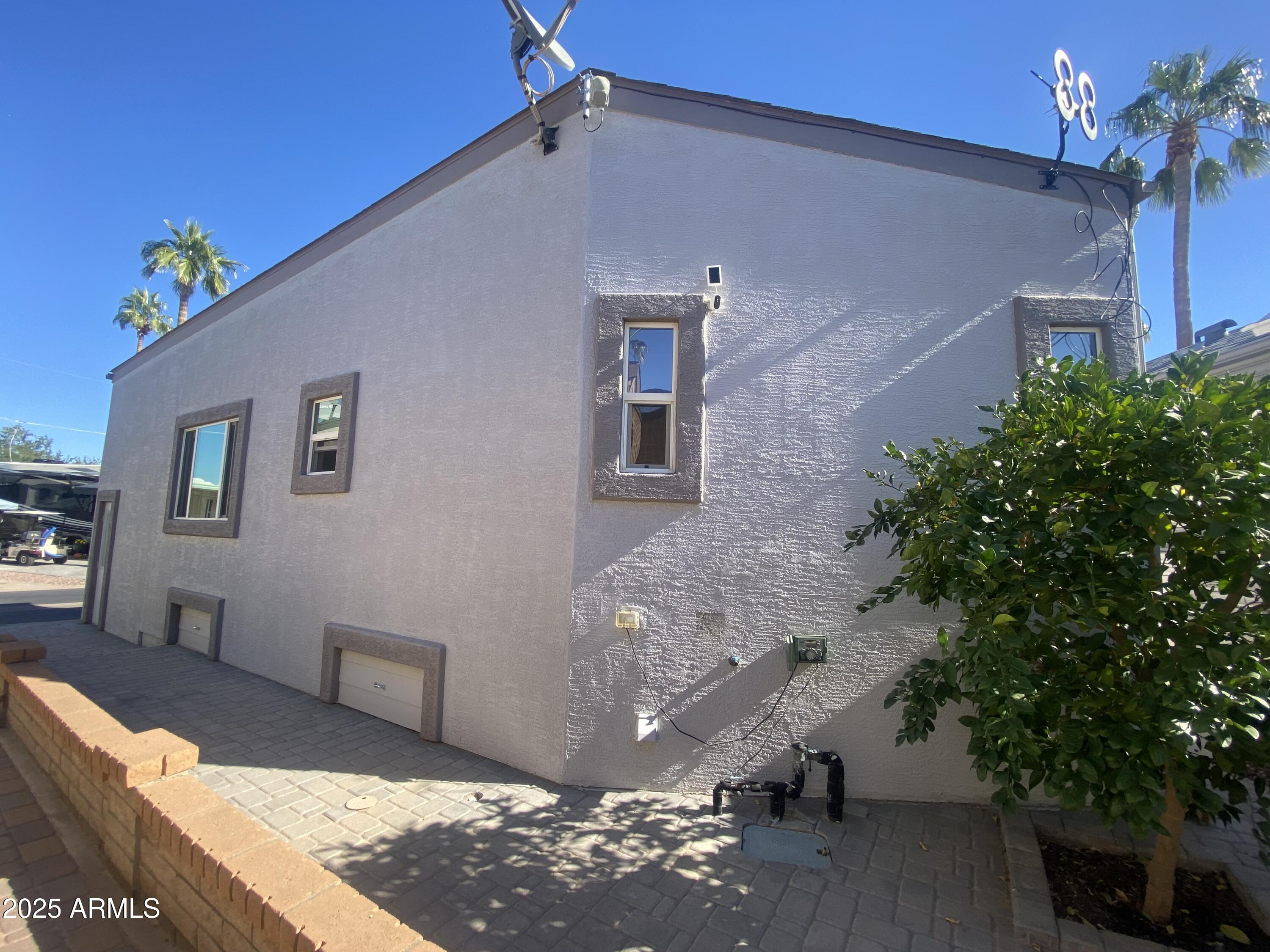 1279 South Sioux Drive Apache Junction, AZ 85119 - Photo 23 of 34 a view of a house with a patio