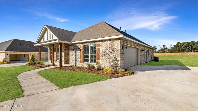 $348,900 | 710 Honeysuckle Loop, Canton, MS 39046